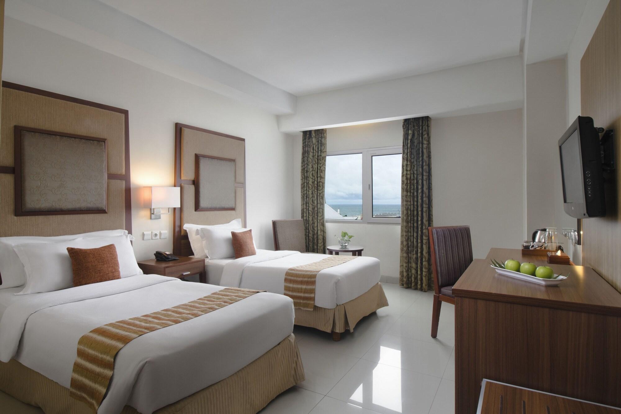 Aston Manado Hotel Exterior foto